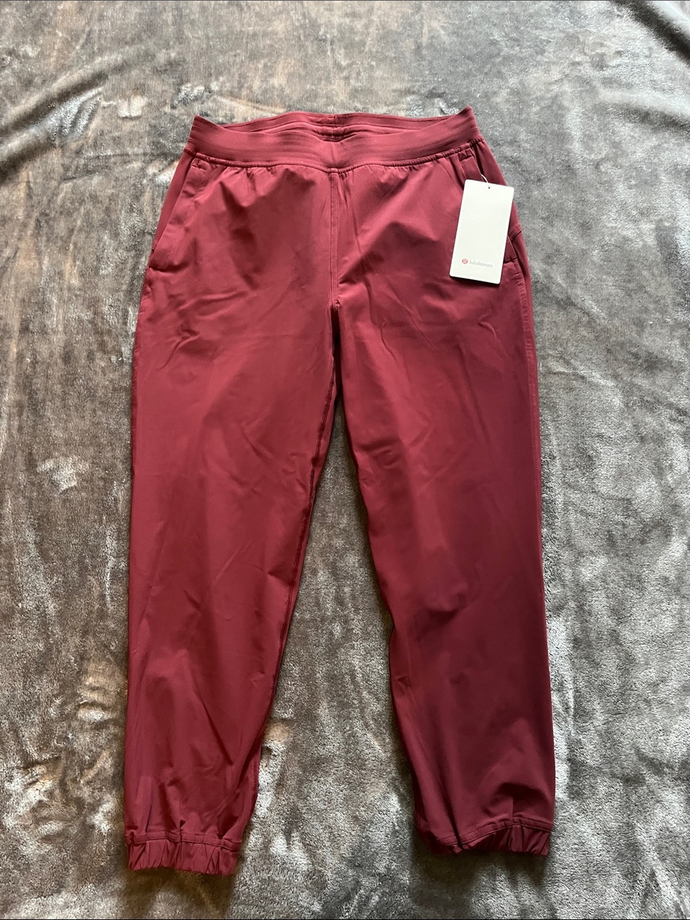 🆕 Lululemon Adapted State HR Jogger *Short, in Burgundy Bay, size 8 - Picture 4 of 8